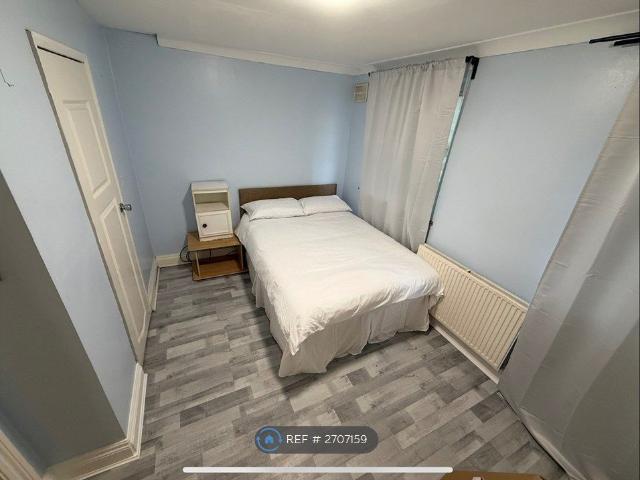 Room for rent in London Borough of Hounslow, Heston