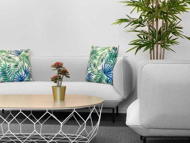 Bedrijfspand te huur in Schiphol-rijk, Noord Holland