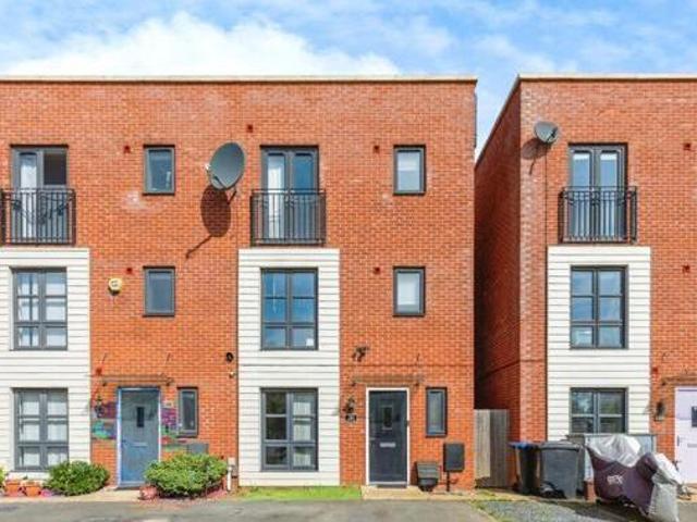 House for sale in Northampton, Northamptonshire