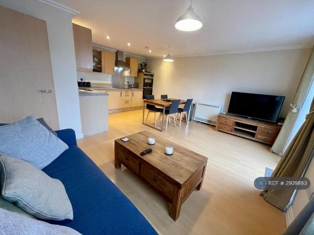 Apartment for rent in Roding Riverside, Greater London