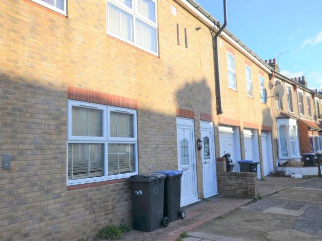 Apartment for rent in Edmonton, Greater London