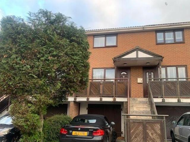 House for sale in Brompton, Gillingham