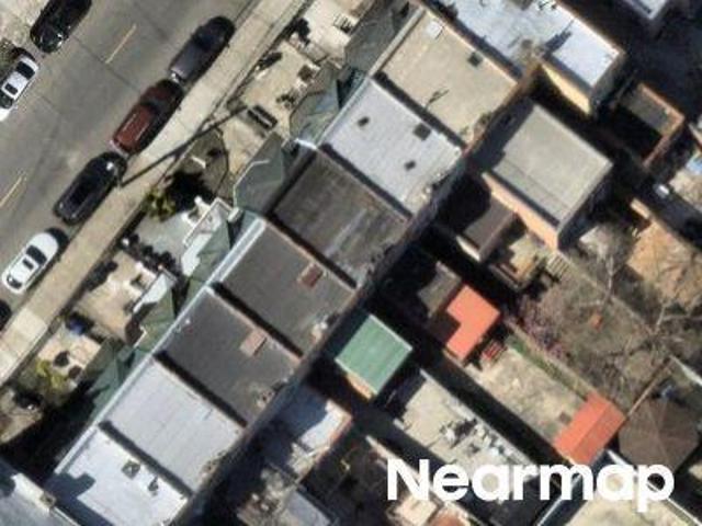 House for sale in The Bronx, Arverne