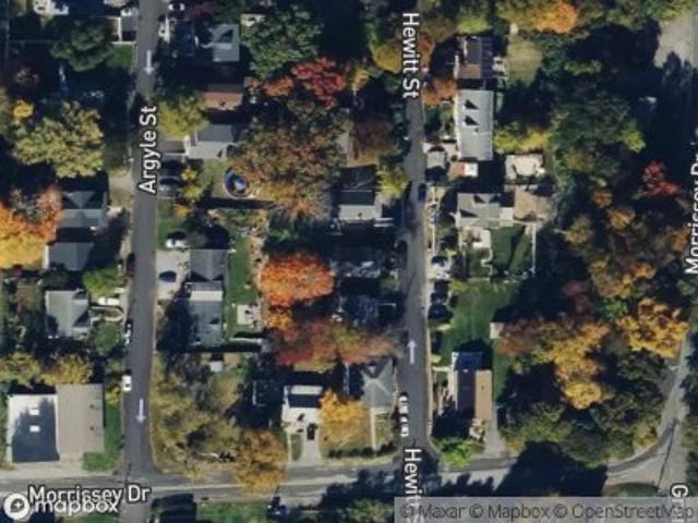 House for sale in Lake Peekskill