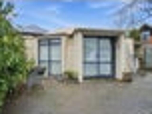 Apartment for sale in Saint Albans, Canterbury