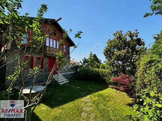 Adalar, İstanbul içerisinde kiralık Villa