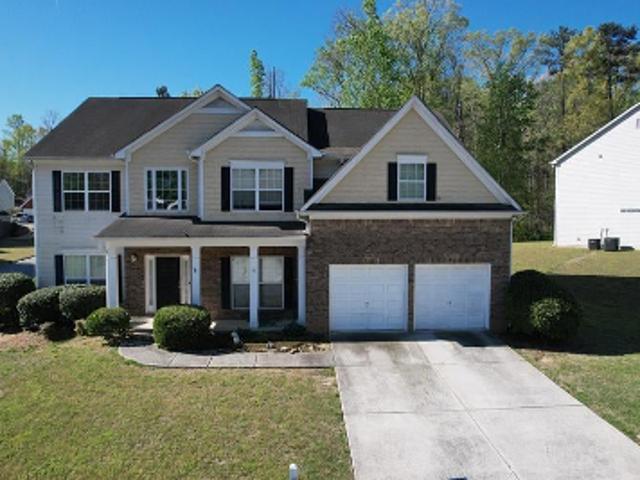 House for sale in Red Oak, Georgia