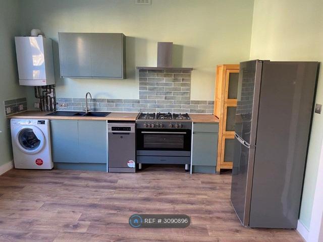 Apartment for rent in Lower Clapton, Greater London
