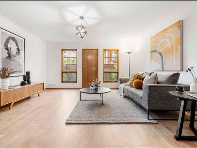 Townhouse for rent in Horseshoe Creek, South Australia