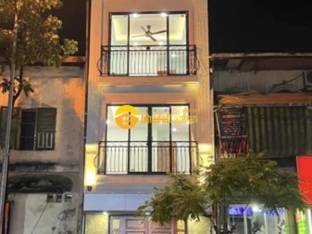 Nhà mặt phố bán