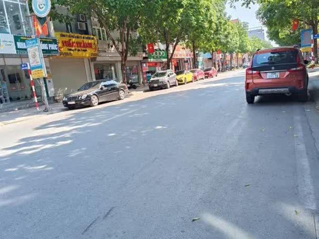Nhà mặt phố bán tại Hoàn Kiếm, Hà Nội