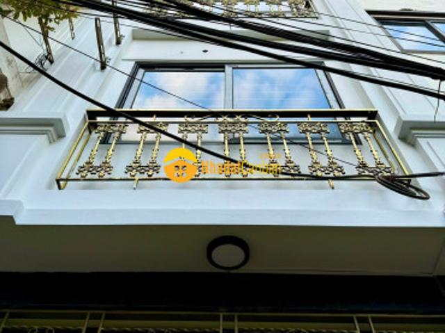 Nhà mặt phố bán