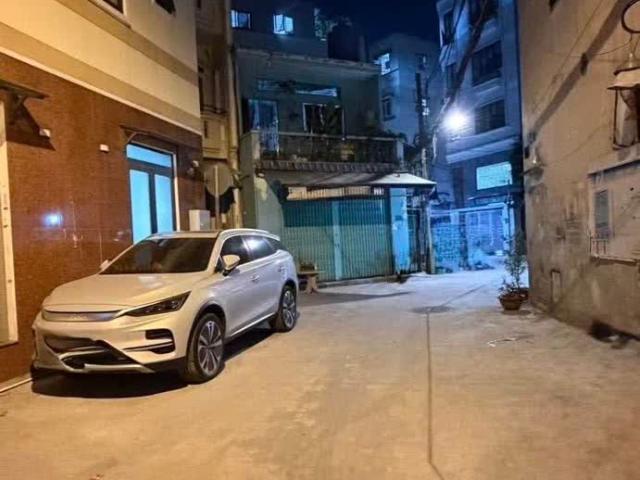 Nhà bán tại Khuôn viên UBND Thành phố Hồ Chí Minh, Thành phố Hồ Chí Minh