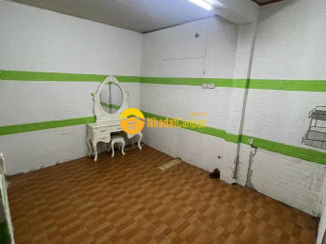 Nhà mặt phố bán