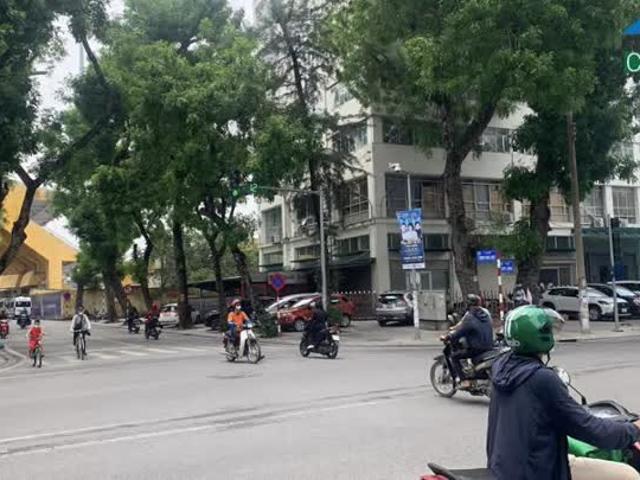 Nhà mặt phố bán tại Hoàn Kiếm, Hà Nội