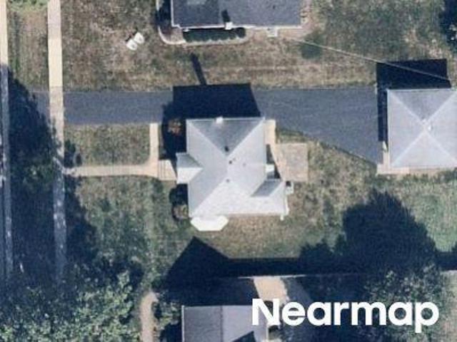 House for sale in Clarendon Hills, Illinois