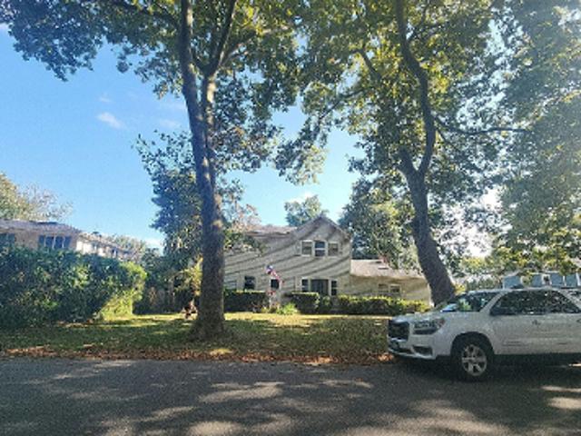House for sale in Bohemia, New York