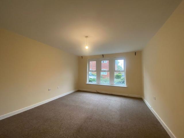 Apartment for rent in Potters Green, West Midlands