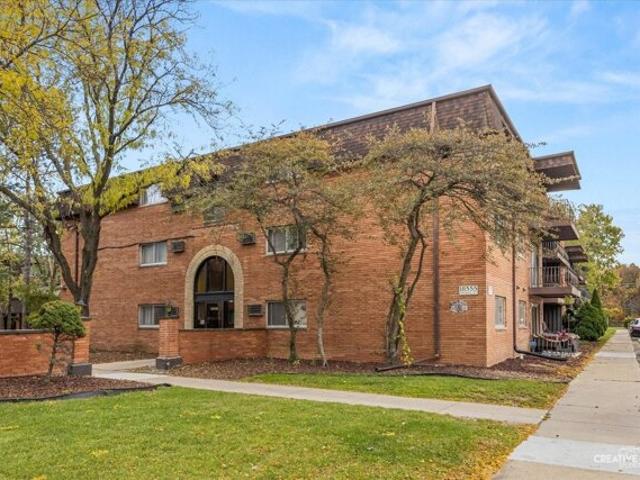 Condo for sale in Lansing, Illinois