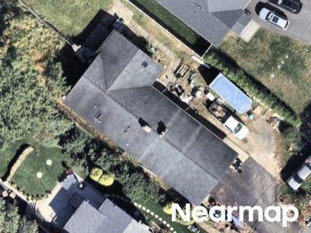 House for sale in Oakland, Bergen County