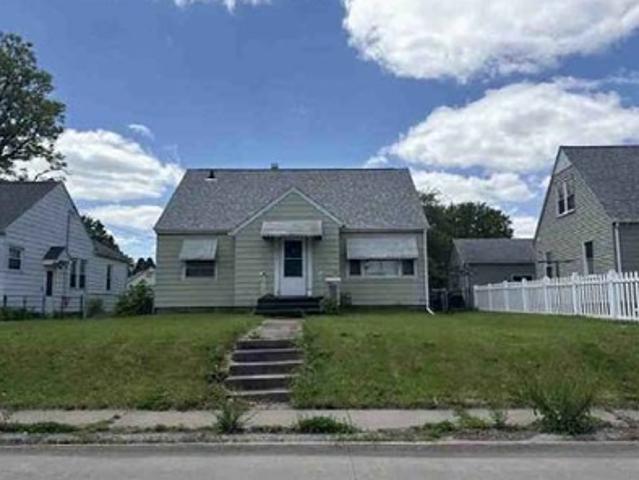 House for sale in Davenport, Scott County