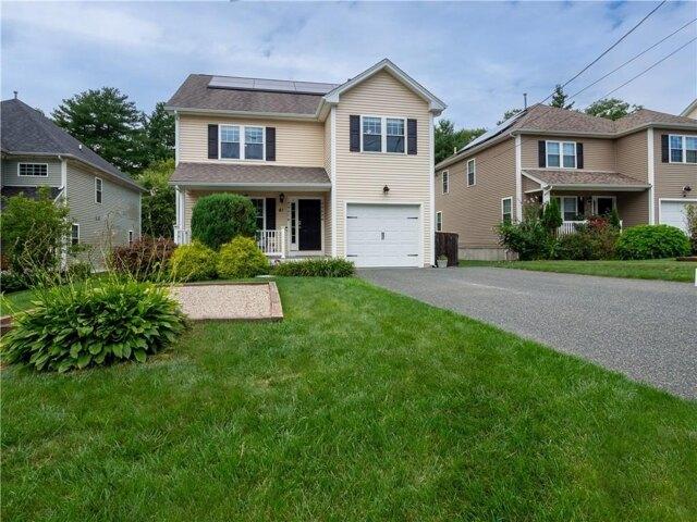 House for sale in Cumberland, Rhode Island