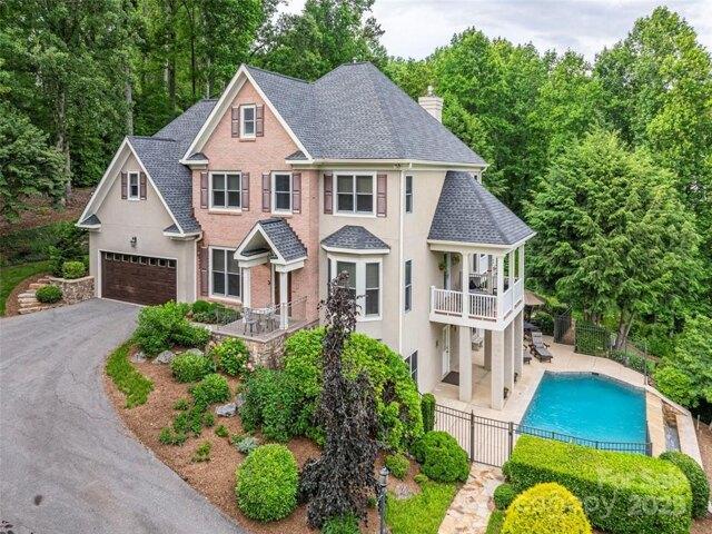 House for sale in Fletcher