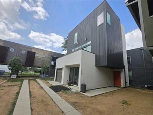 House for sale in Dallas, Texas