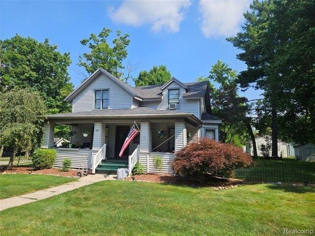 House for sale in Fenton, Michigan