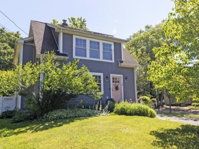 House for sale in Cromwell, Connecticut