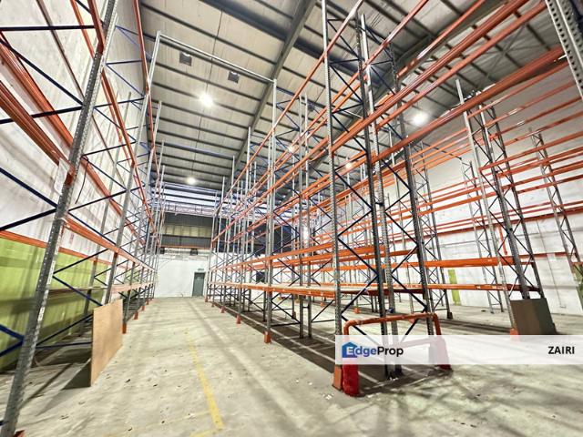 Warehouse for rent in Petaling, Alam Impian
