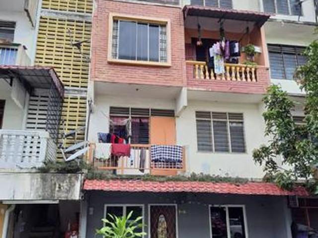 Flat for sale in Petaling, Alam Impian