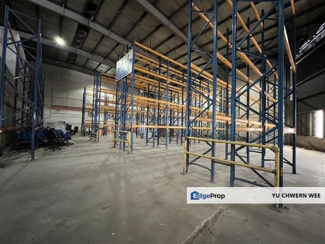 Warehouse for rent in Petaling, Alam Impian