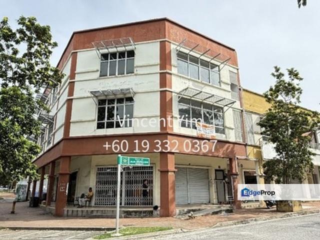 Shop for sale in Petaling, Alam Impian