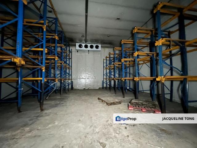 Warehouse for rent in Petaling, Alam Impian