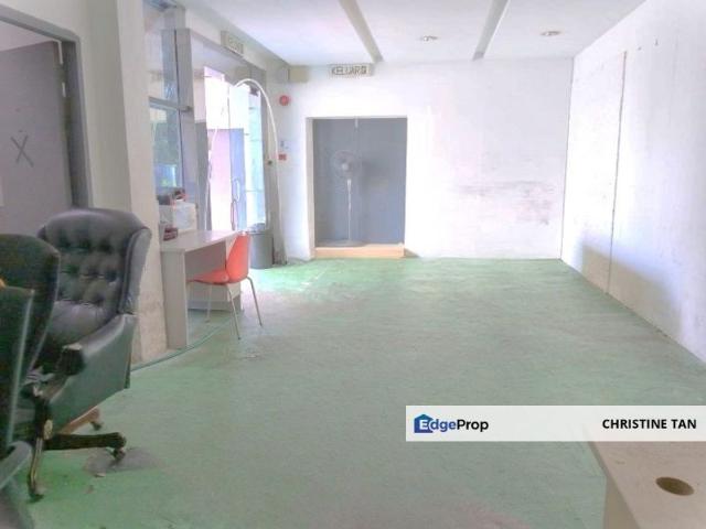 Warehouse for rent in Petaling, Alam Impian