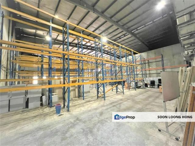 Warehouse for rent in Petaling, Alam Impian