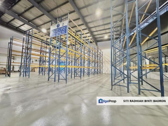 Warehouse for rent in Petaling, Alam Impian