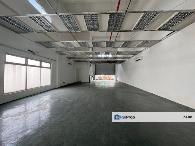 Warehouse for rent in Petaling, Alam Impian
