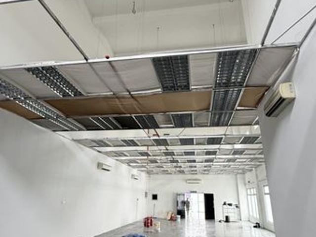 Warehouse for rent in Petaling, Alam Impian