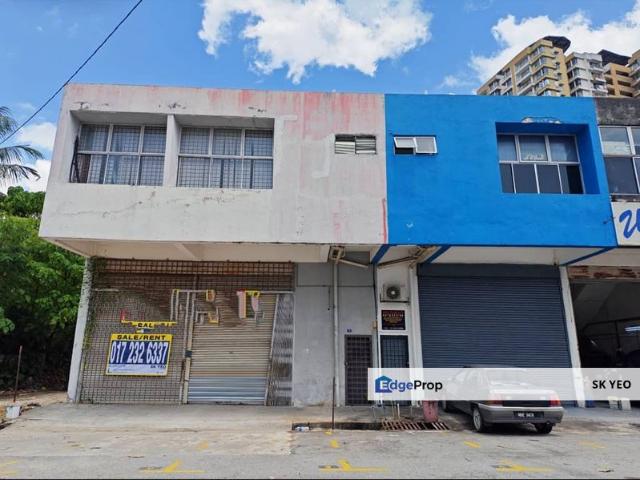 Warehouse for rent in Petaling, Alam Impian