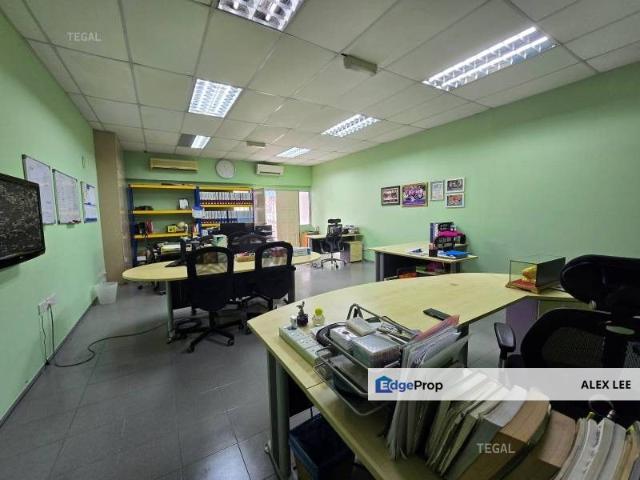Warehouse for rent in Petaling, Alam Impian