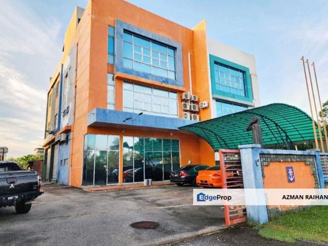 Warehouse for rent in Petaling, Alam Impian