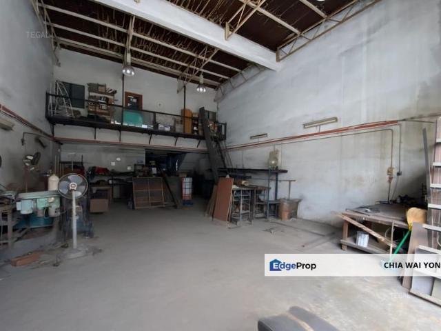 Warehouse for rent in Petaling, Alam Impian