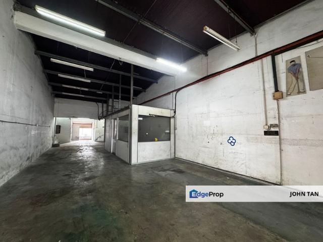 Warehouse for rent in Petaling, Alam Impian