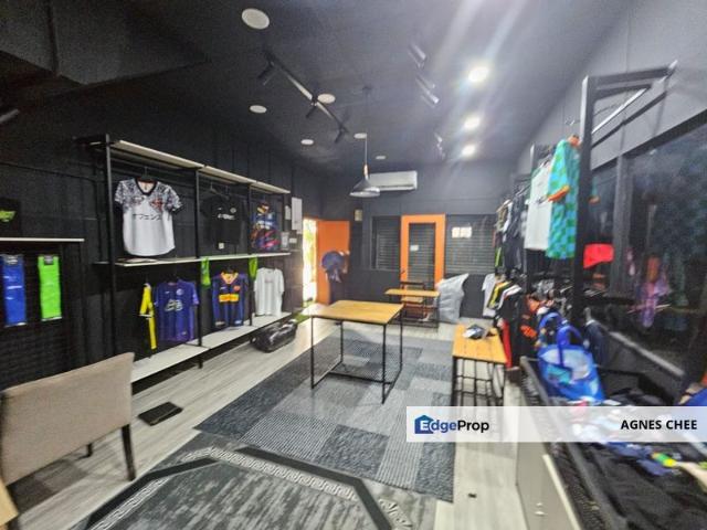 Warehouse for sale in Petaling, Alam Impian