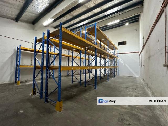 Warehouse for rent in Petaling, Alam Impian