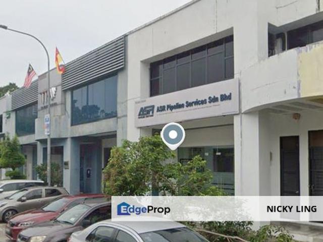 Warehouse for rent in Seksyen U1, Shah Alam