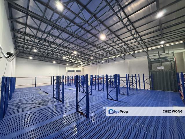 Warehouse for rent in Petaling, Alam Impian