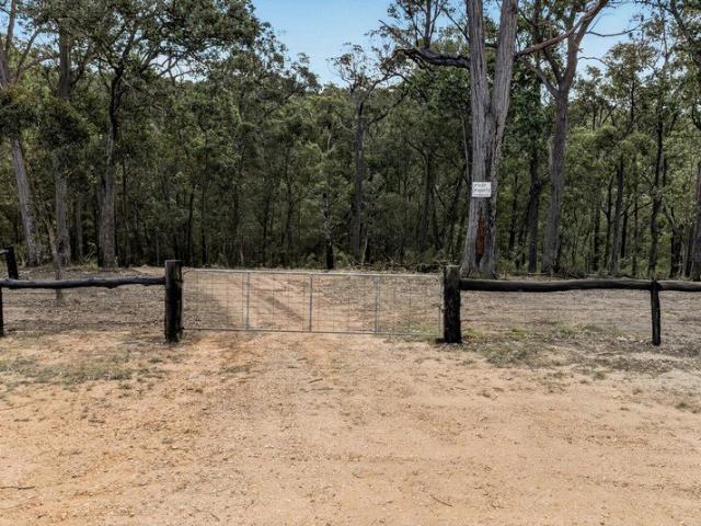 Cottage for sale in Briagolong, Victoria